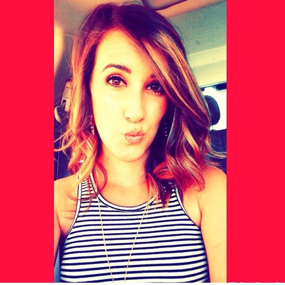 Meet your Posher, Tiffany - Picture 1 of 1